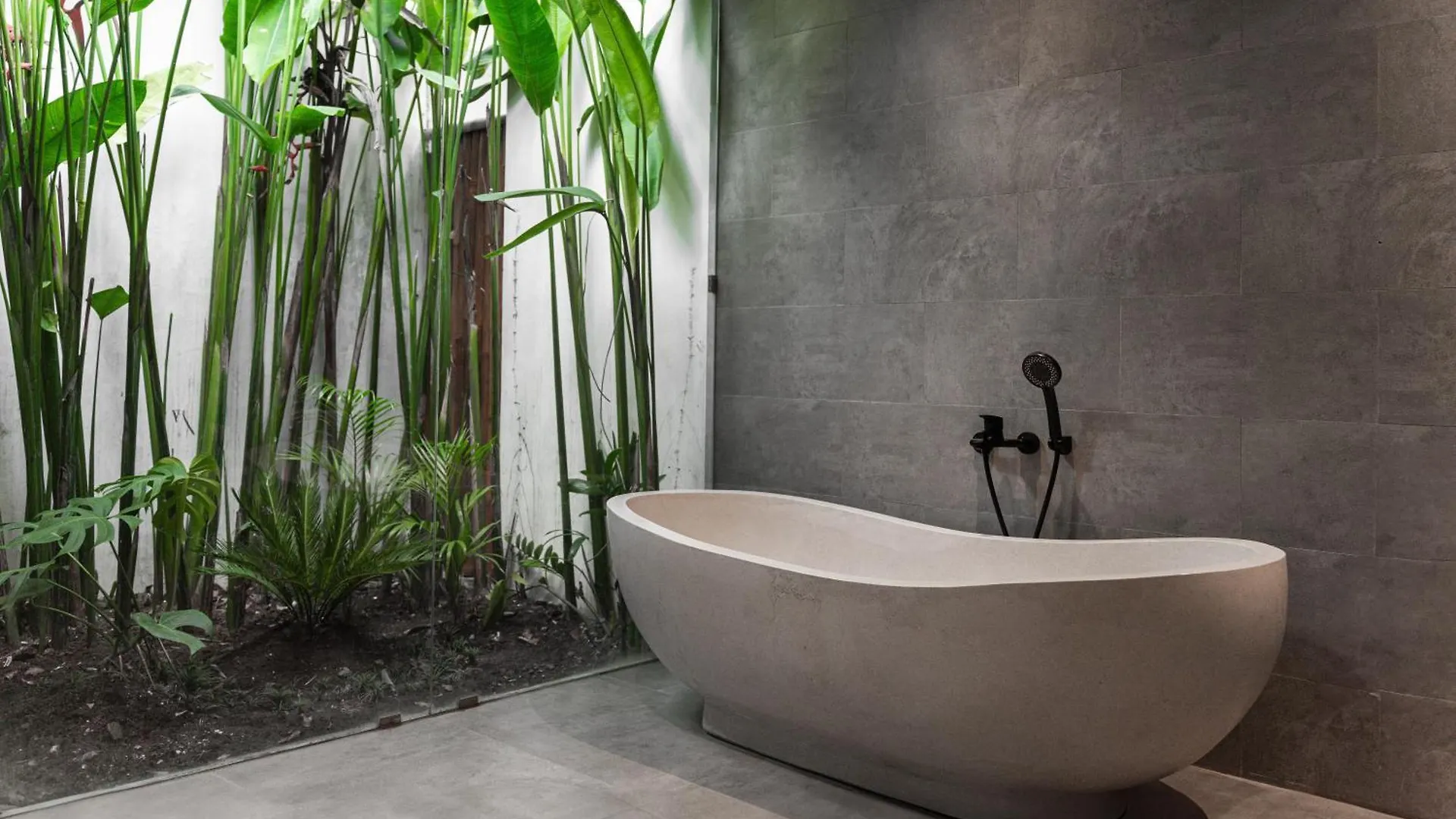 Villa Under The Sun - Seminyak Indonesien